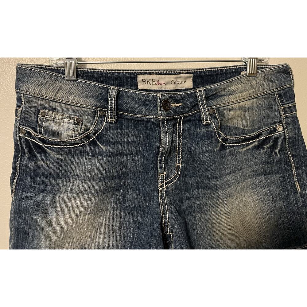 BKE Culture Denim Jean Shorts Blue 3.5” Inseam Women’s Size 29 See Measurements - Picture 2 of 10